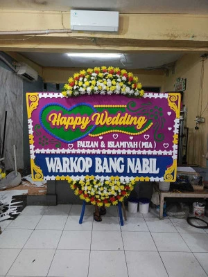 Papan Bunga di Bugel
